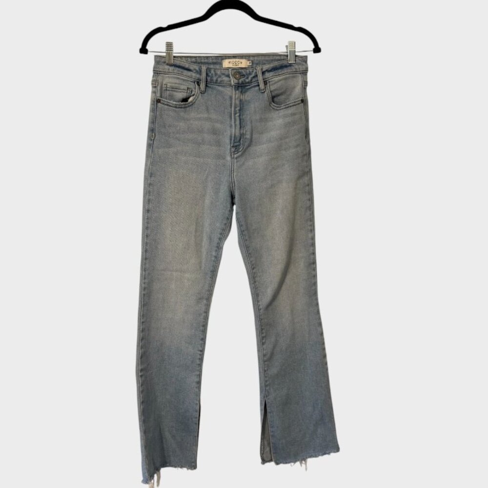 Hidden Women's Jeans Light Wash Raw Hem. Have stretch. EUC.